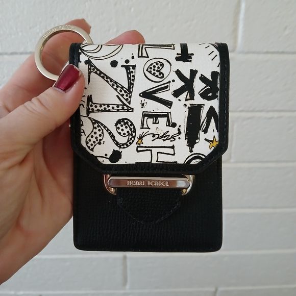 henri bendel Handbags - Henri Bendel Graffit Card Holder with Key Chain.